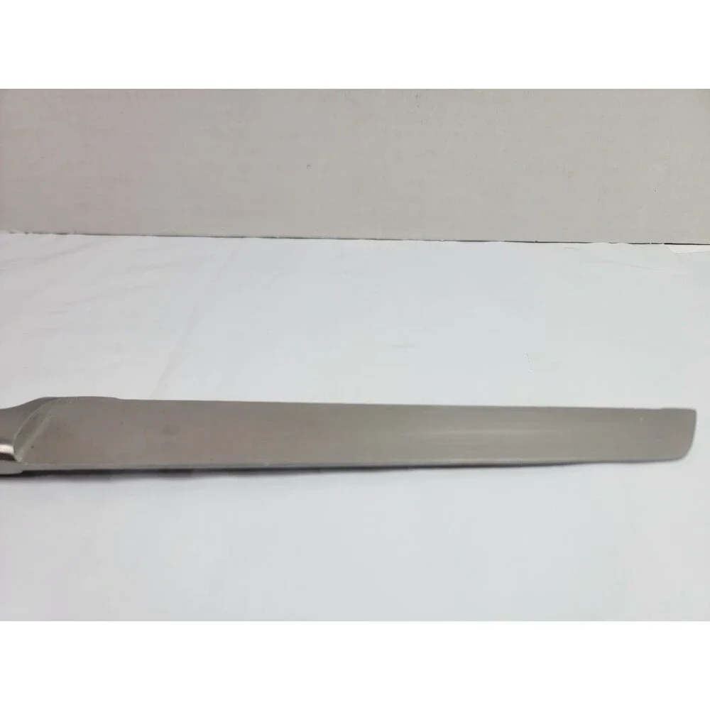 Zwilling J.A. Henckels Four Star 8” Serrated Bread Knife 31076-200 Germany